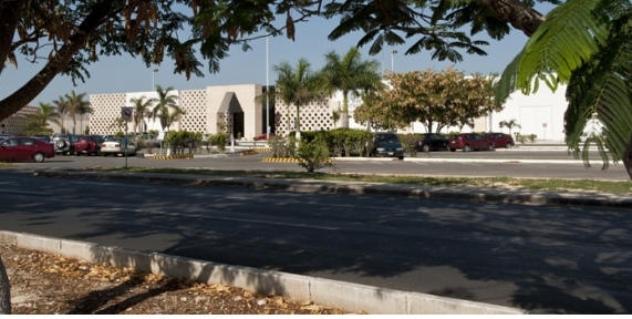 Centro de Convenciones y Exposiciones Yucatán Siglo XXI